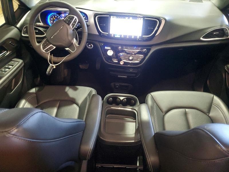 2027 CHRYSLER PACIFICA SELECT 8