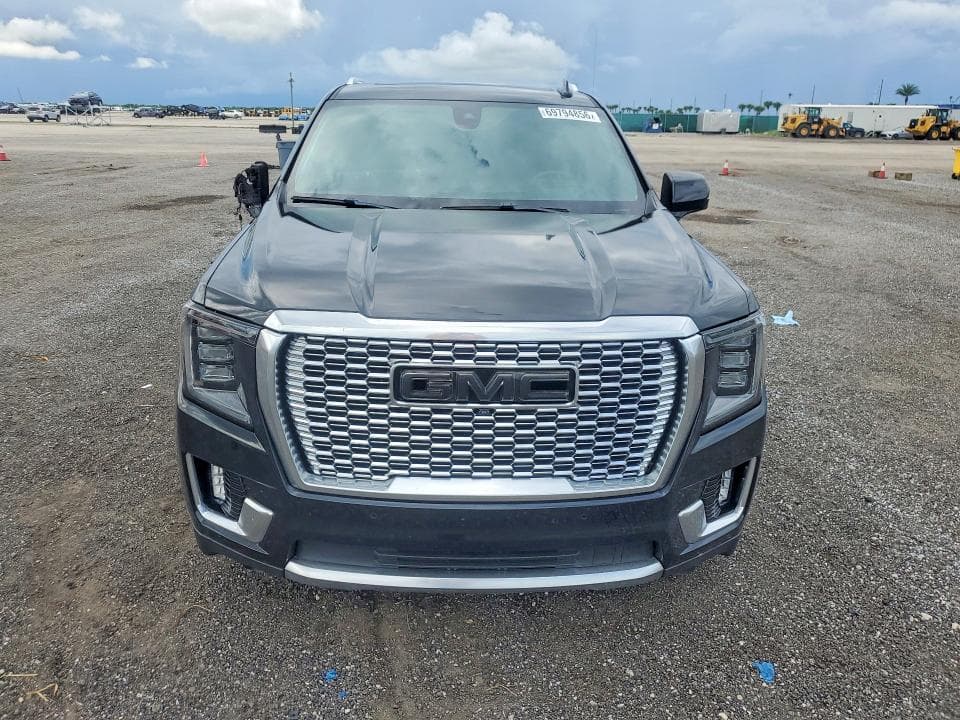 2021 GMC YUKON DENALI 5