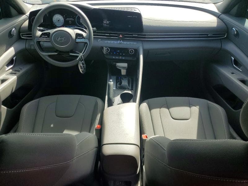 2024 HYUNDAI ELANTRA SEL 8