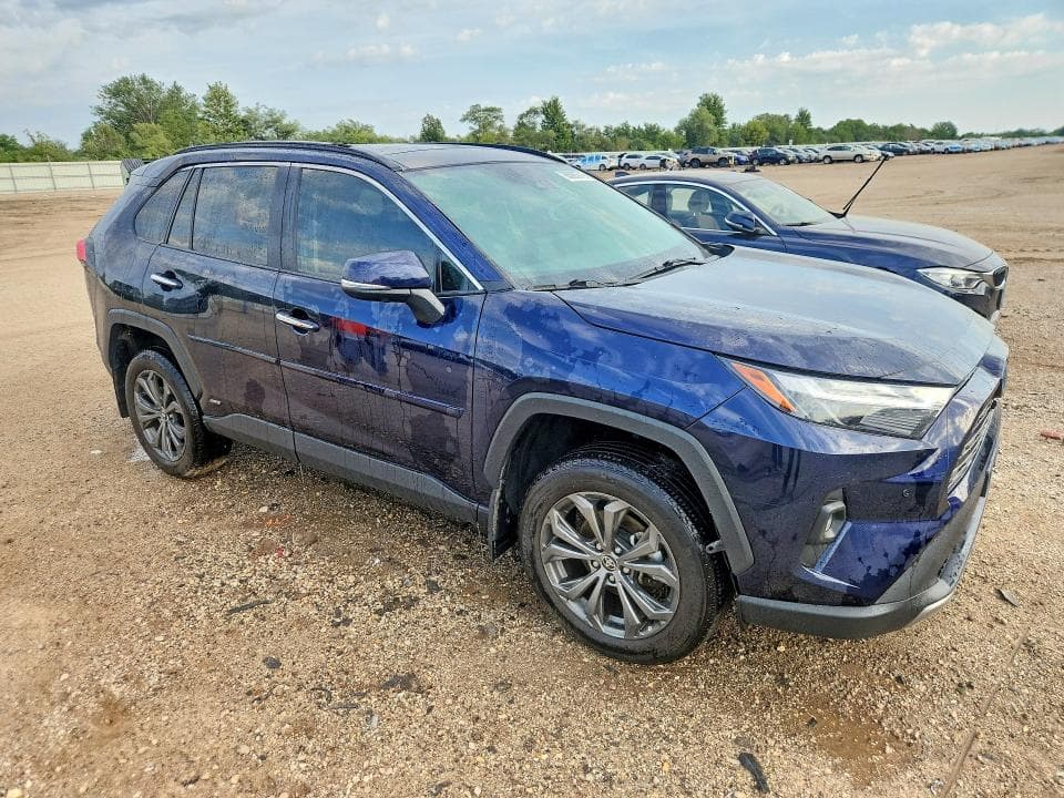 2024 TOYOTA RAV4 LIMITED 4