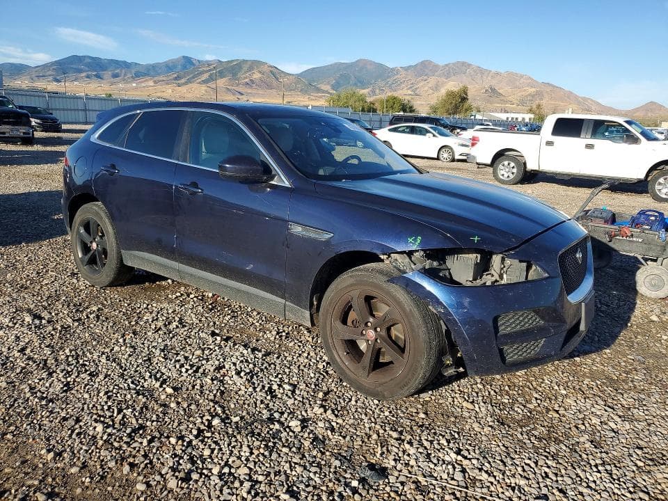 2017 JAGUAR F-PACE PRESTIGE 4