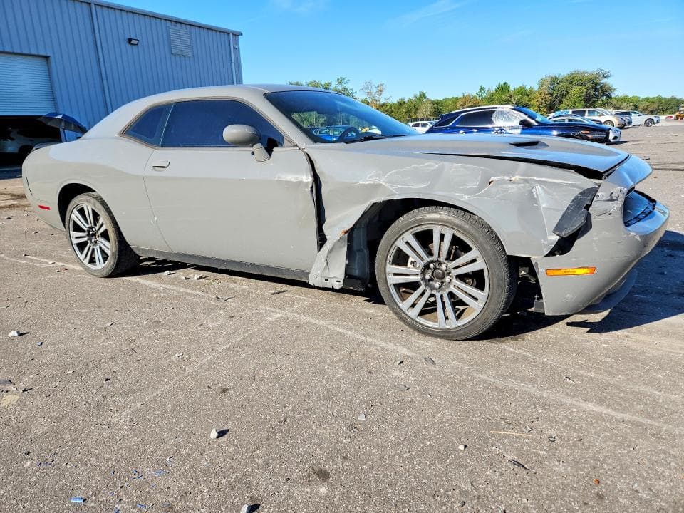 2019 DODGE CHALLENGER SXT 4