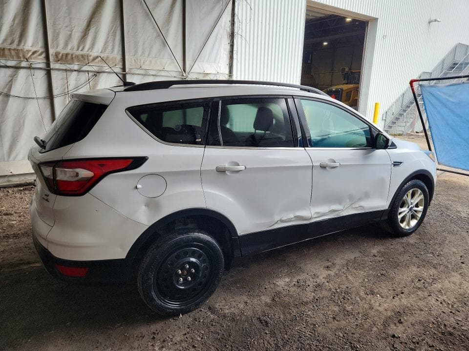 2018 FORD ESCAPE SE 3