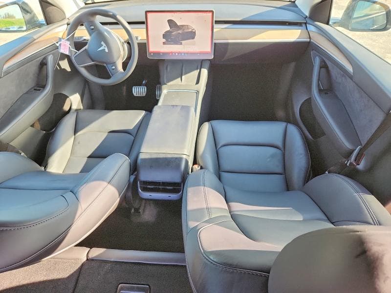 2024 TESLA MODEL Y 8