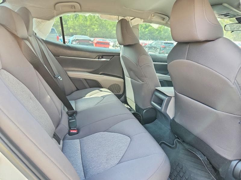 2022 TOYOTA CAMRY LE 10