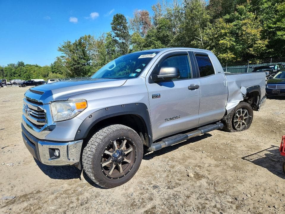 2017 TOYOTA TUNDRA SR5