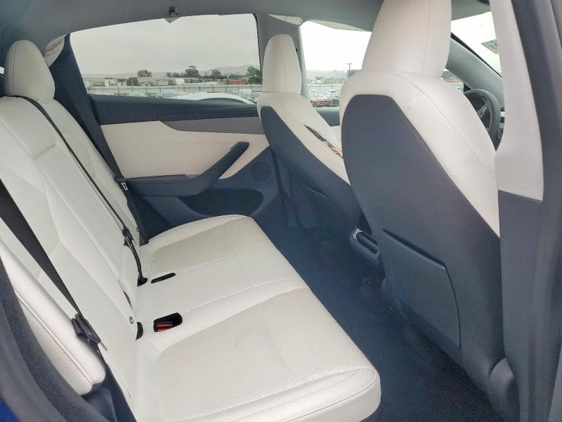 2026 TESLA MODEL Y 10