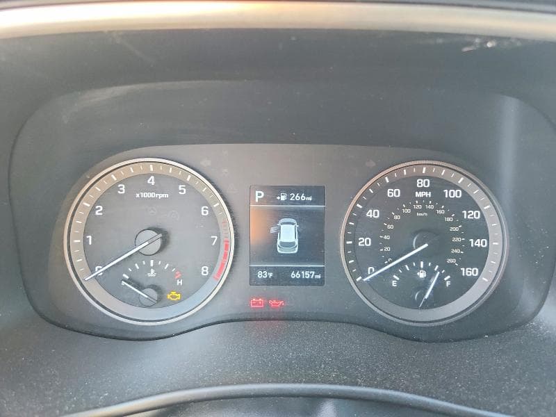 2020 HYUNDAI TUCSON SE 9
