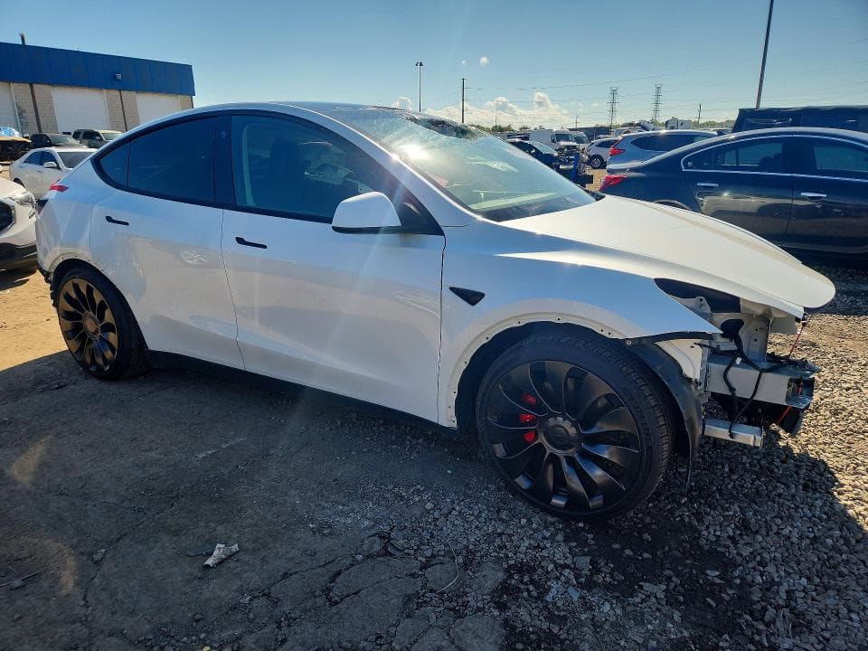 2022 TESLA MODEL Y 4