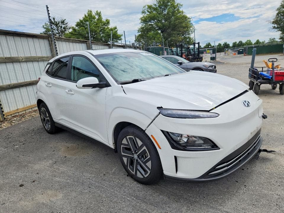 2023 HYUNDAI KONA SEL 4