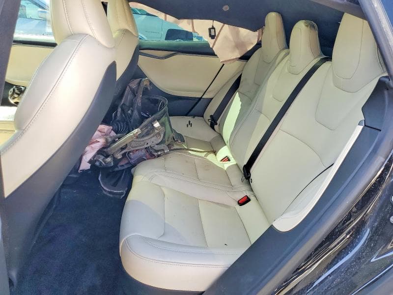 2020 TESLA MODEL S 10