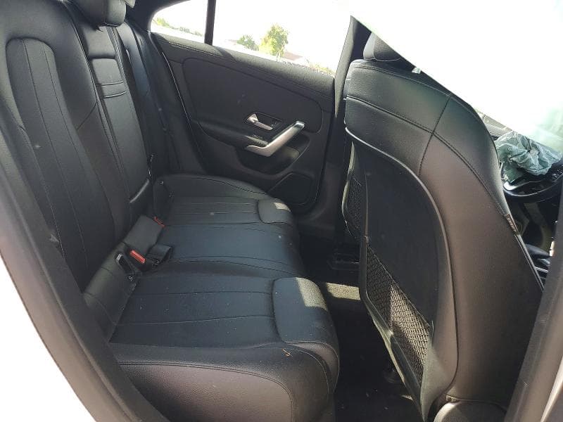 2021 MERCEDES-BENZ CLA 250 4MATIC 10