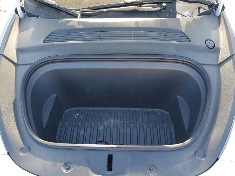 2024 TESLA MODEL Y 11