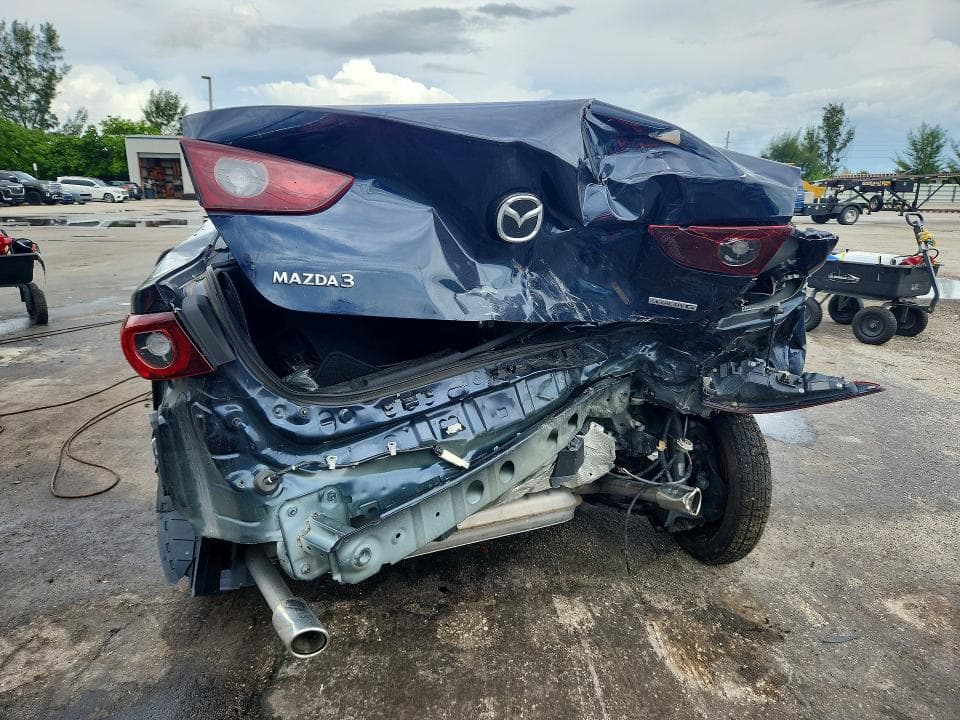2023 MAZDA 3 SELECT 6