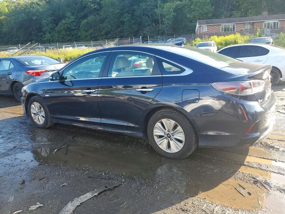 2018 HYUNDAI SONATA HYBRID SE 2
