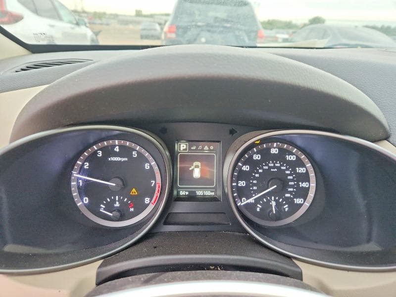 2018 HYUNDAI SANTA FE SE 9