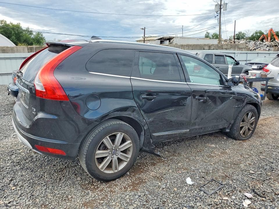 2017 VOLVO XC60 T5 DYNAMIC 3