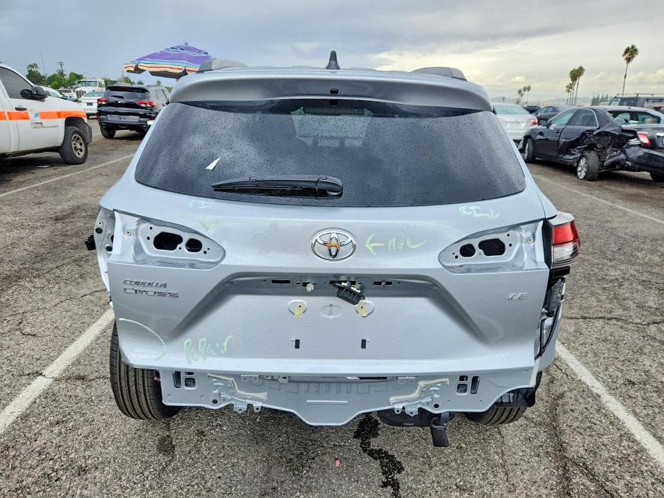 2026 TOYOTA COROLLA CROSS LE 6