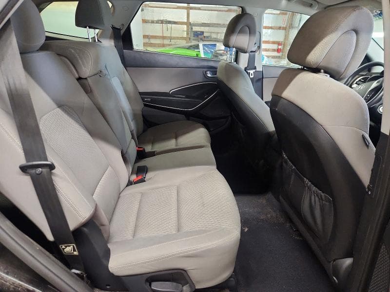 2017 HYUNDAI SANTA FE SE 11