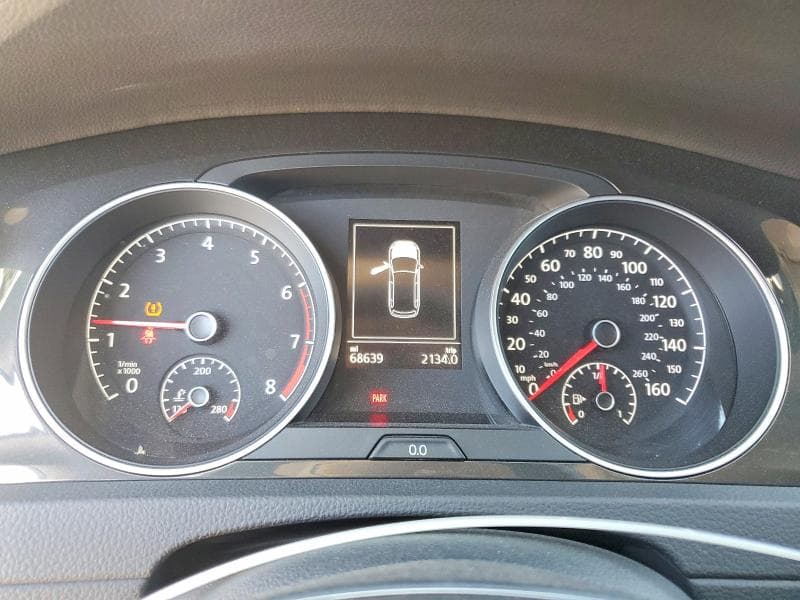 2019 VOLKSWAGEN GOLF ALLTRACK S 9