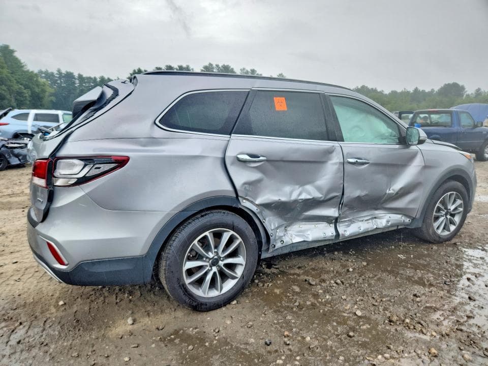 2017 HYUNDAI SANTA FE SE 3