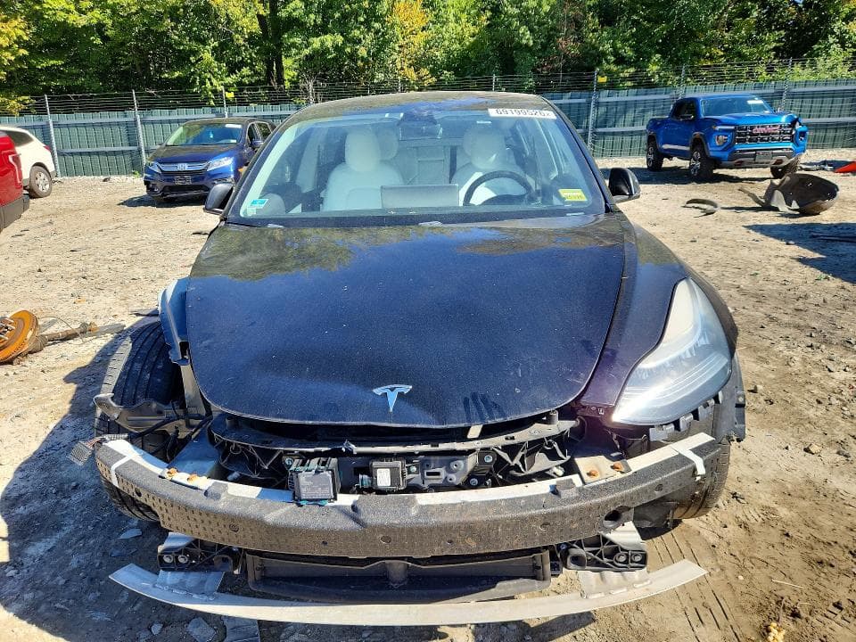 2018 TESLA MODEL 3 5