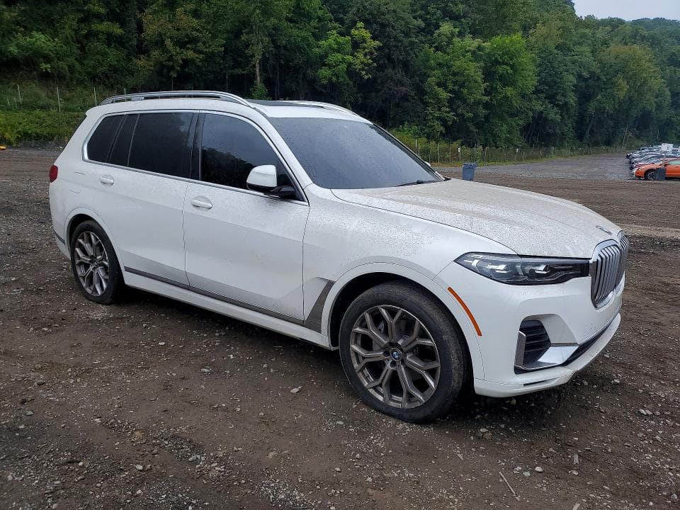 2022 BMW X7 4