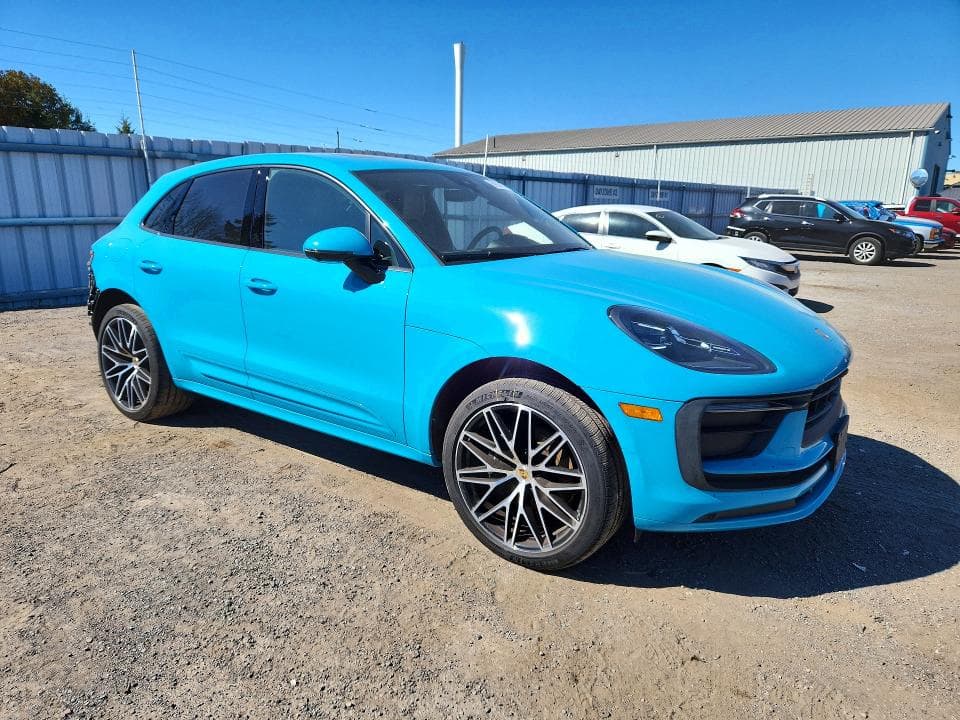 2022 PORSCHE MACAN 4