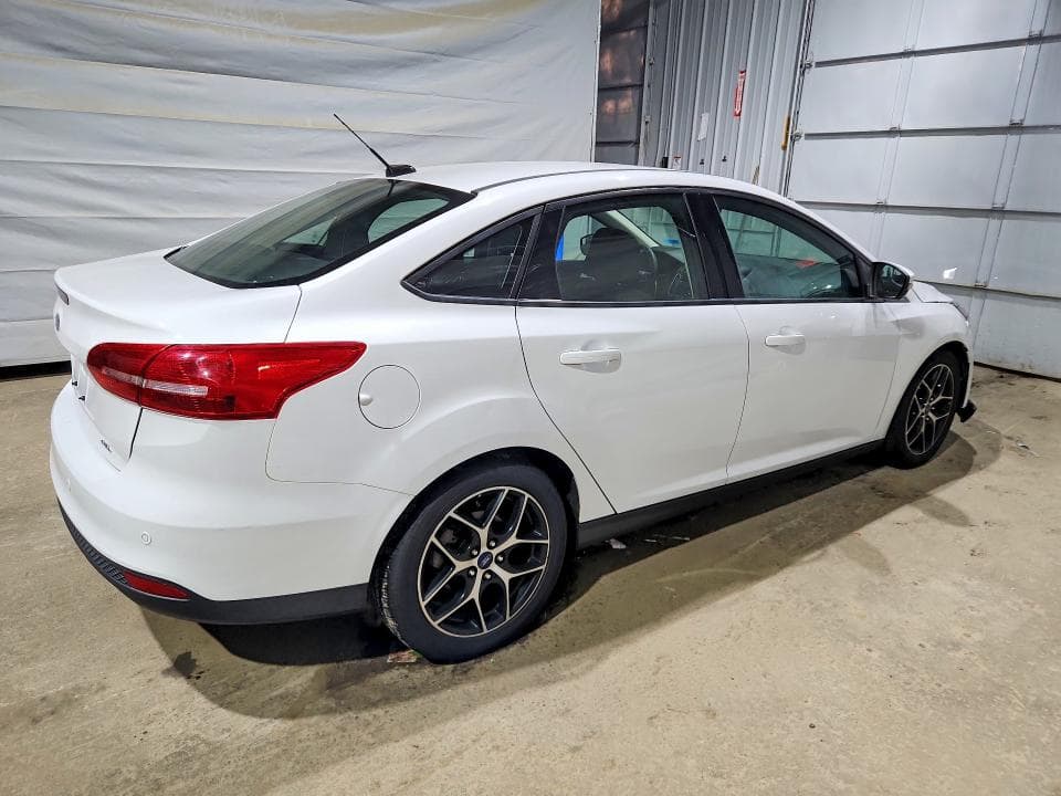 2017 FORD FOCUS SEL 3
