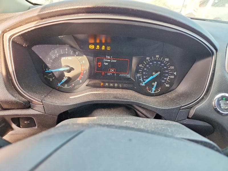 2017 FORD FUSION SE 9