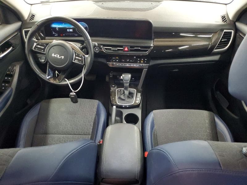 2024 KIA SELTOS S 8