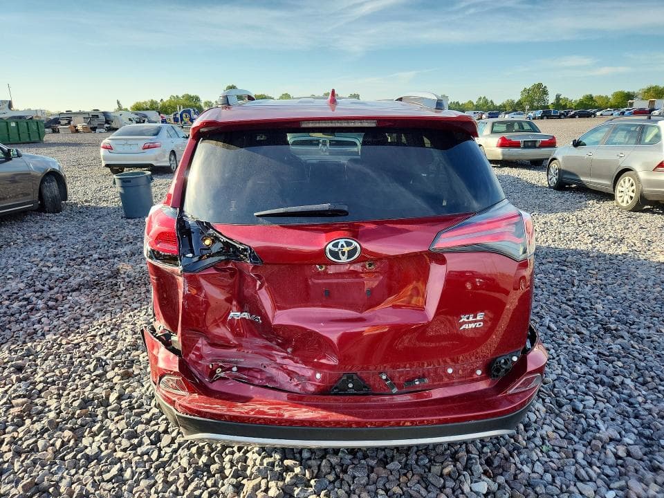 2018 TOYOTA RAV4 XLE 6