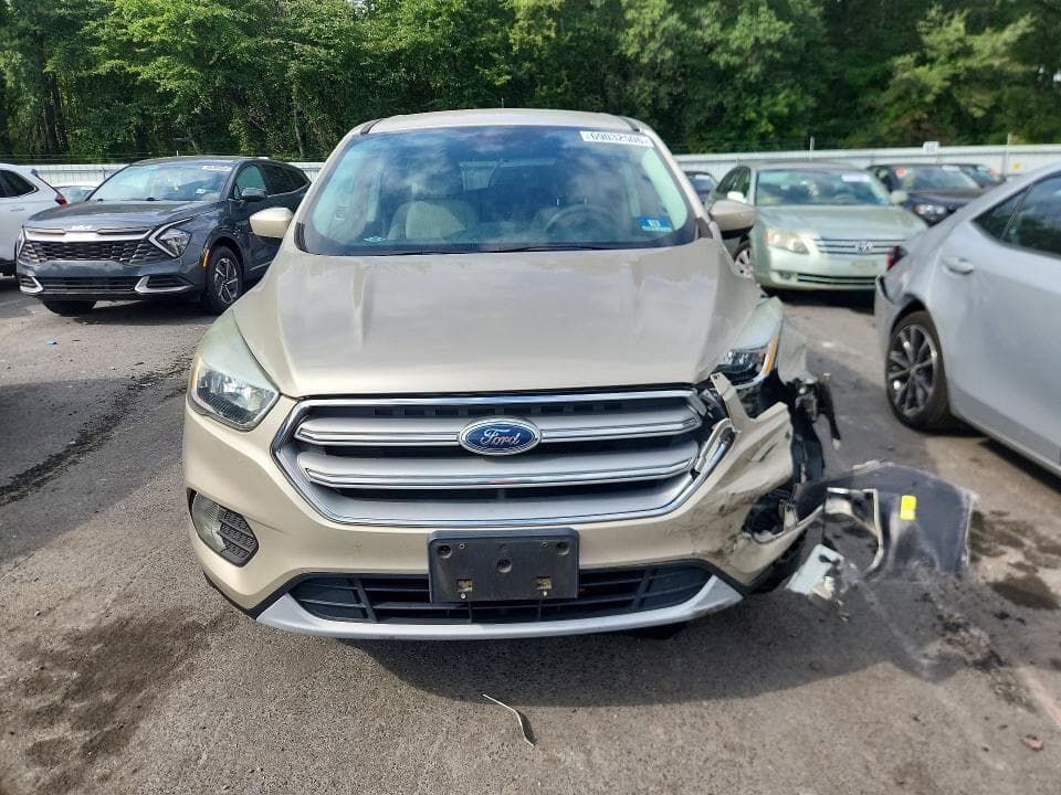 2017 FORD ESCAPE SE 5