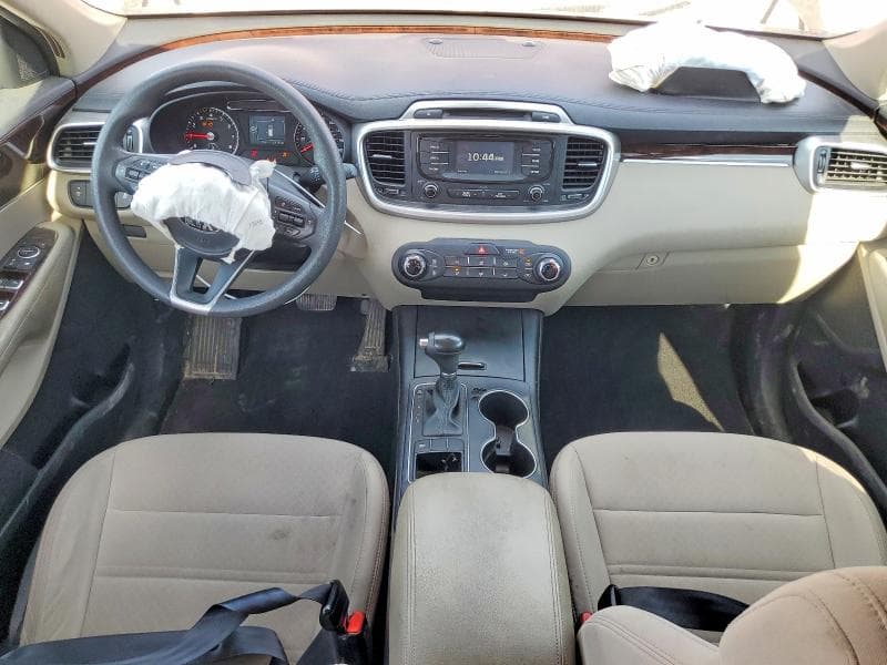 2017 KIA SORENTO LX 8
