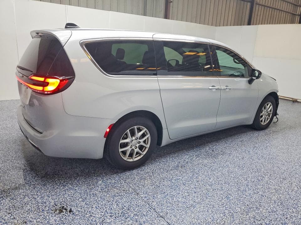 2026 CHRYSLER PACIFICA SELECT 3