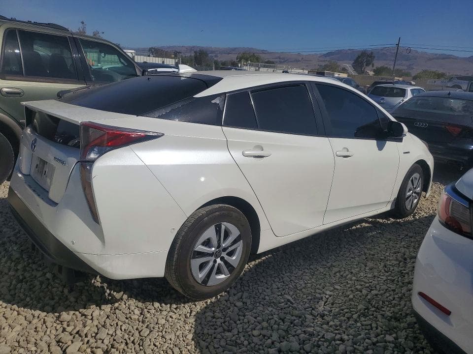 2017 TOYOTA PRIUS THREE 3