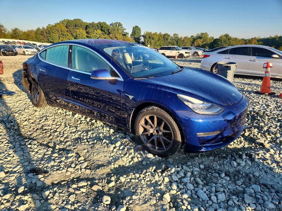 2018 TESLA MODEL 3 4