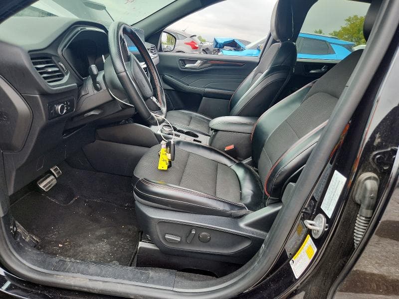 2024 FORD ESCAPE ST LINE 7