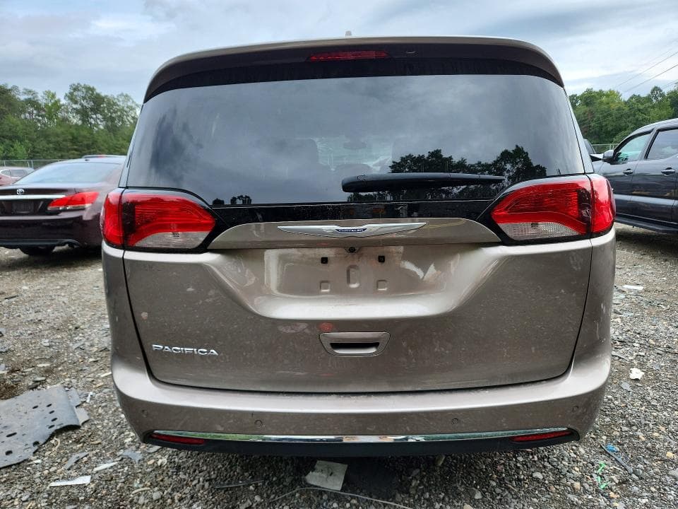 2017 CHRYSLER PACIFICA TOURING L 6