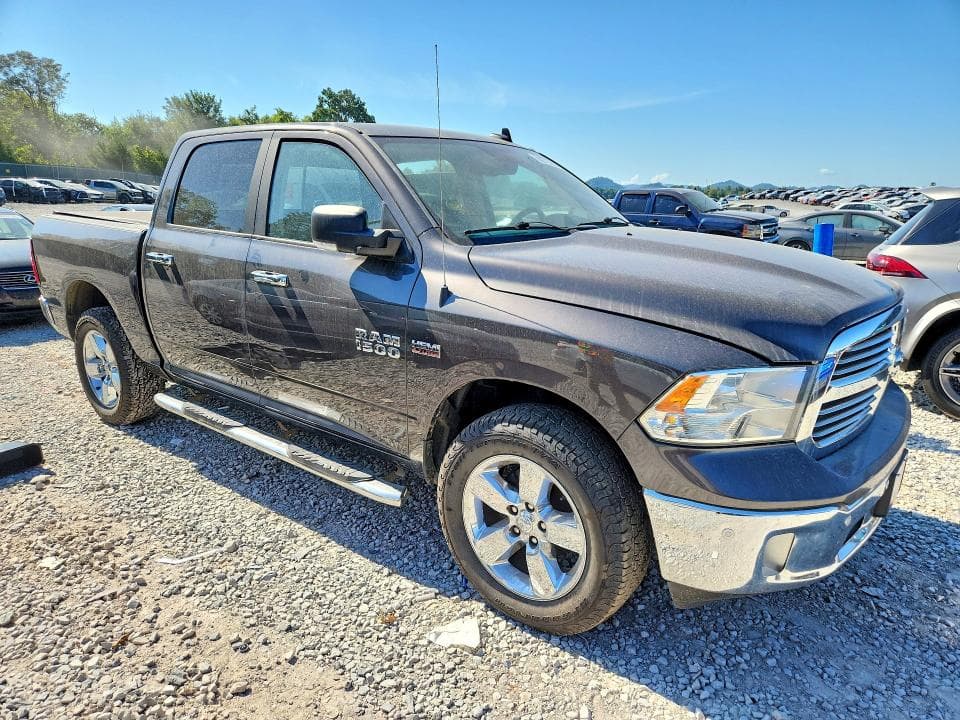 2017 RAM 1500 SLT 4