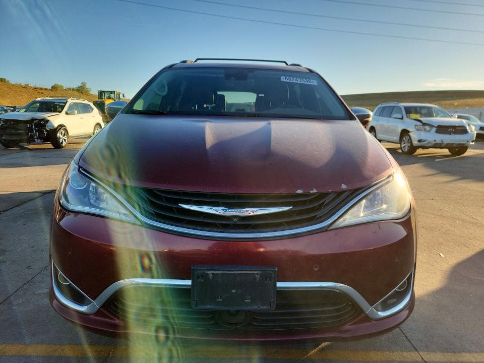 2018 CHRYSLER PACIFICA HYBRID LIMITED 5