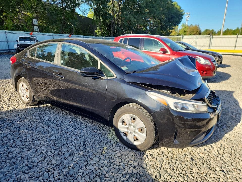 2017 KIA FORTE LX 4