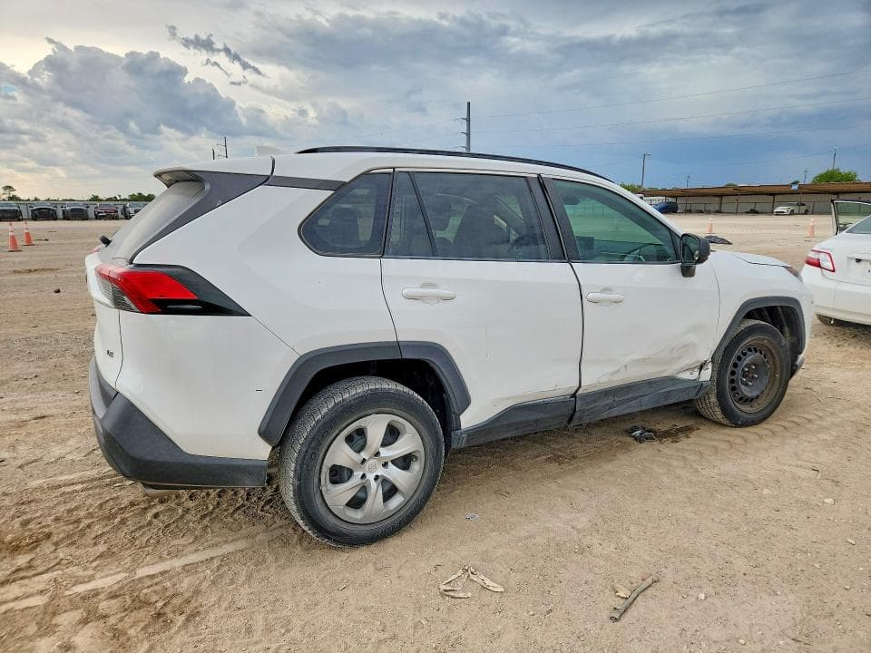 2019 TOYOTA RAV4 LE 3