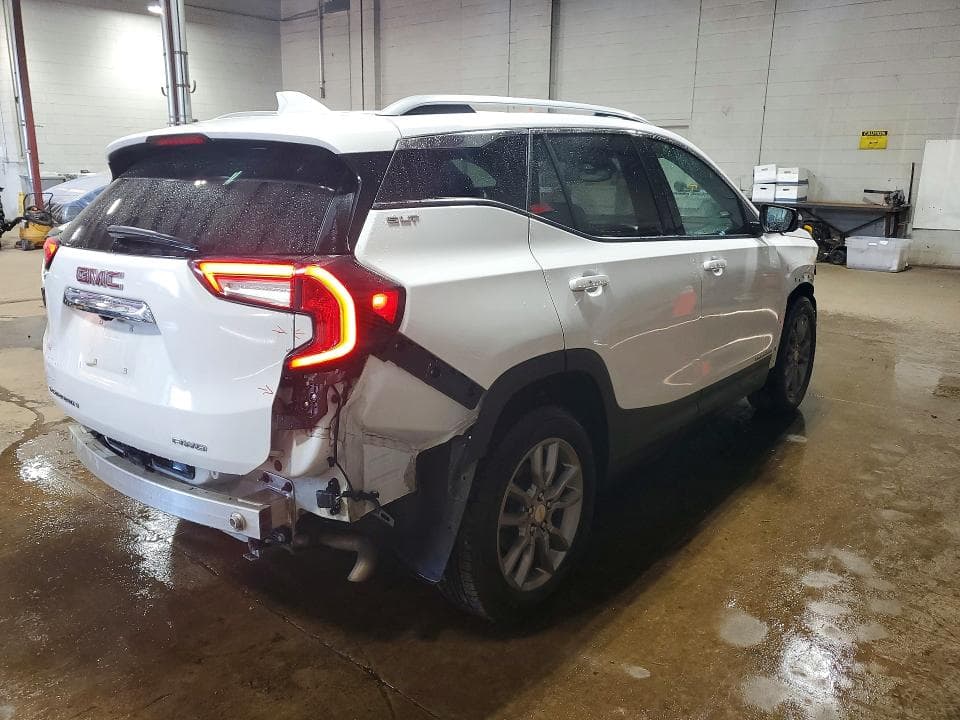 2023 GMC TERRAIN SLT 3