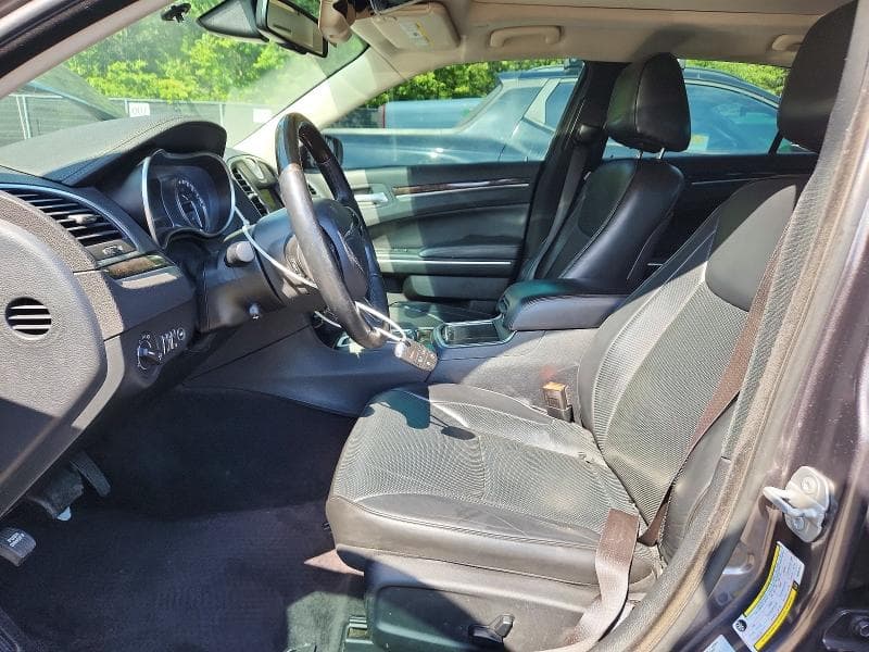 2017 CHRYSLER 300C 7