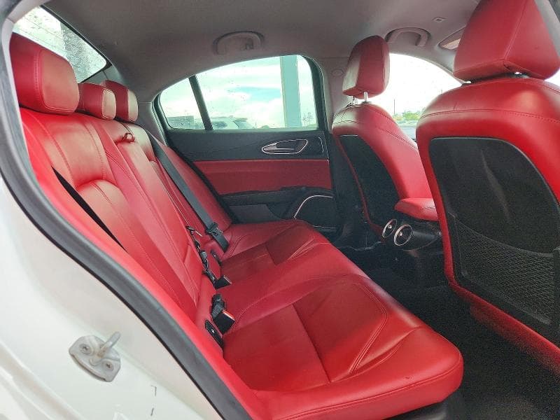 2020 ALFA ROMEO GIULIA 10