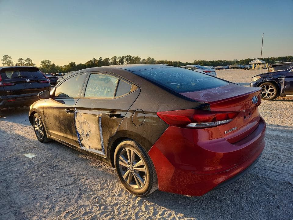 2018 HYUNDAI ELANTRA SE 2