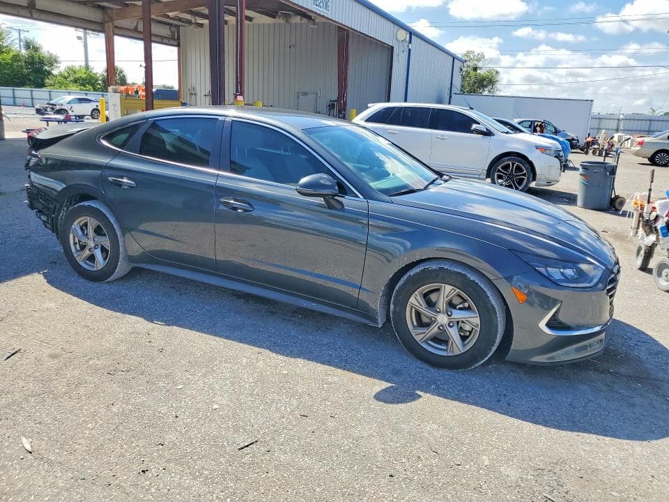2023 HYUNDAI SONATA SE 4