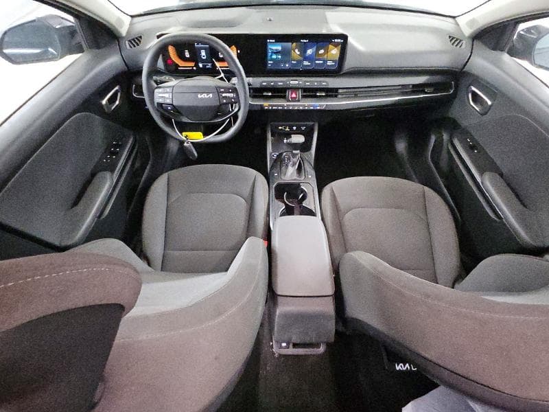 2025 KIA K4 LXS 8