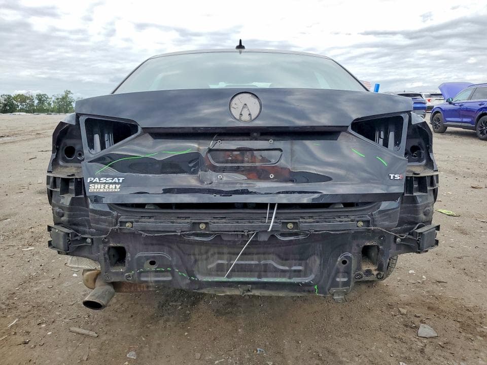 2018 VOLKSWAGEN PASSAT S 6